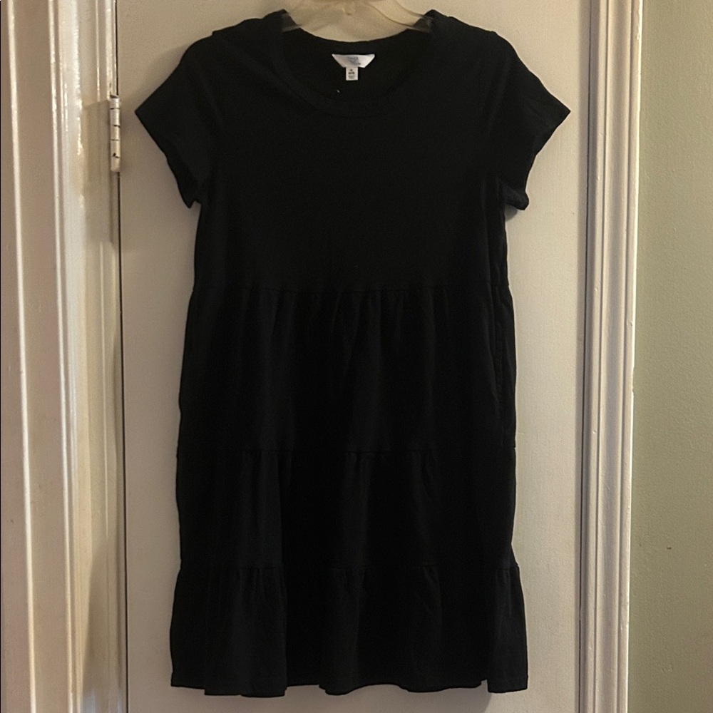 Time and Tru Black Short Sleeve Top